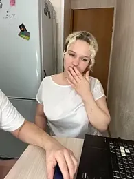 MrMrsRight — Stripchat recorded stream image, 06.02.2025 19:50