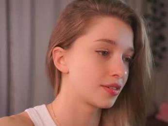 little_poetry — Chaturbate recorded stream image, 26.04.2025 14:40