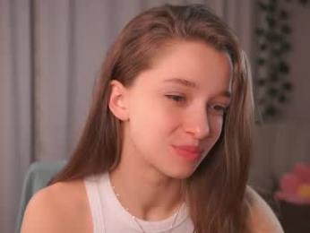 little_poetry — Chaturbate recorded stream image, 26.04.2025 14:40