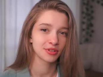 little_poetry — Chaturbate recorded stream image, 26.04.2025 14:40