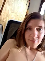 Lina_lou4 — Stripchat recorded stream image, 27.04.2025 11:20