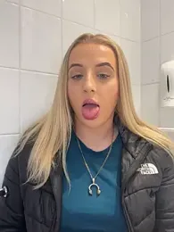 Strongqueen — Stripchat recorded stream image, 27.04.2025 16:10