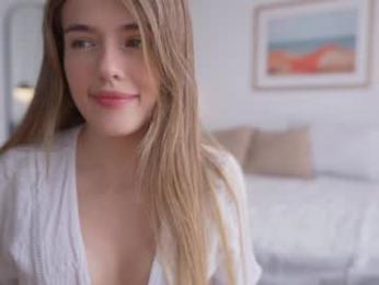 rebeccastonee — Chaturbate recorded stream image, 27.04.2025 15:20