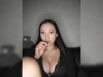 Goldlove10 — Bongacams recorded stream screenshot (28 Apr 2025)