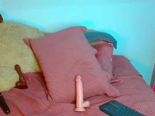 xyomarabrown — Camsoda recorded stream image, 28.04.2025 05:00