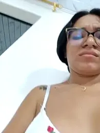-VICKKY — Stripchat recorded stream image, 28.04.2025 19:30