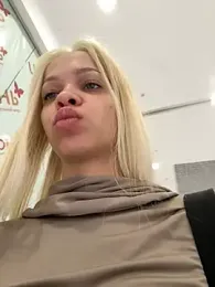 ValenciaShock — Stripchat recorded stream image, 30.04.2025 04:30