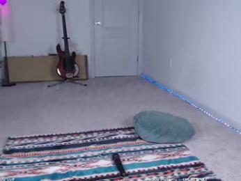 petitebrat — Chaturbate recorded stream screenshot (30 Apr 2025)