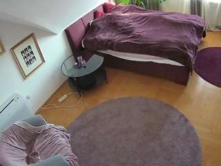 voyeurcam-julmodels-whitebed-4 — Camsoda recorded stream image, 06.02.2025 19:30
