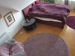 voyeurcam-julmodels-whitebed-4 — Camsoda recorded stream image, 06.02.2025 19:30