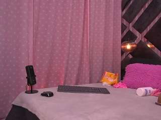 violeta-sanz — Camsoda recorded stream image, 01.05.2025 03:00