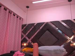 violeta-sanz — Camsoda recorded stream image, 01.05.2025 03:00