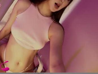 hollyextra — Chaturbate recorded stream image, 01.05.2025 14:10