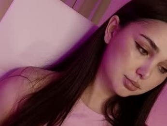 hollyextra — Chaturbate recorded stream image, 01.05.2025 14:10