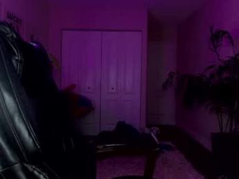 oliviaowens — Chaturbate recorded stream image, 02.05.2025 03:20