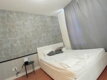 ehotlovea — Chaturbate recorded stream screenshot (02 May 2025)