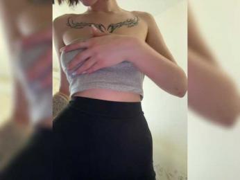 BabyDarii — Bongacams recorded stream image, 04.05.2025 12:10