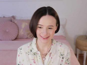 MissEssie — Bongacams recorded stream screenshot (04 May 2025)