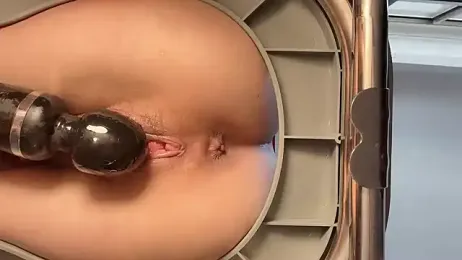 Krismil3 — Stripchat recorded stream image, 04.05.2025 23:50