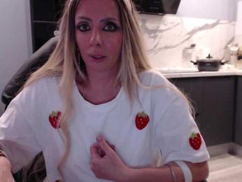 blondalina — Bongacams recorded stream image, 05.05.2025 09:40