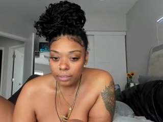 siennadivyne — Camsoda recorded stream screenshot (05 May 2025)