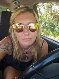 SheIsSomething — Stripchat recorded stream image, 05.05.2025 19:40