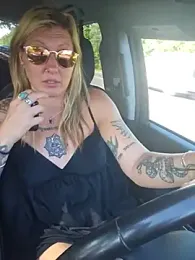 SheIsSomething — Stripchat recorded stream image, 05.05.2025 19:40