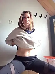 Lina_lou4 — Stripchat recorded stream image, 06.05.2025 06:00