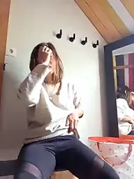 Lina_lou4 — Stripchat recorded stream image, 06.05.2025 06:00