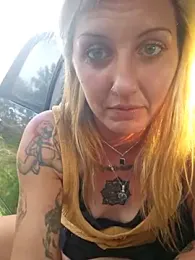 SheIsSomething — Stripchat recorded stream image, 09.05.2025 22:40