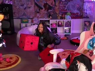 lovenzia — Camsoda recorded stream image, 10.05.2025 22:50