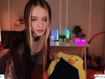 oooops__ — Chaturbate recorded stream image, 12.05.2025 16:30