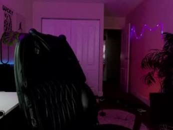 oliviaowens — Chaturbate recorded stream image, 13.05.2025 21:30