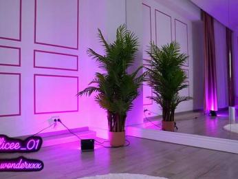 VanesaSimon — Bongacams recorded stream screenshot (16 May 2025)