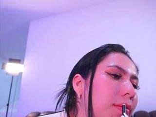 lara-giraldo — Camsoda recorded stream image, 18.05.2025 02:10