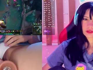 lilapop4 — Camsoda recorded stream image, 18.05.2025 13:10