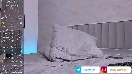 Shiny_Jennifer — Stripchat recorded stream image, 18.05.2025 18:10
