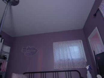 aynmarie — Chaturbate recorded stream image, 18.05.2025 22:20